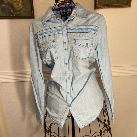 Cowgirl Up Tops - Light Blue Western Button-Up Shirt with Embroidered Yoke
